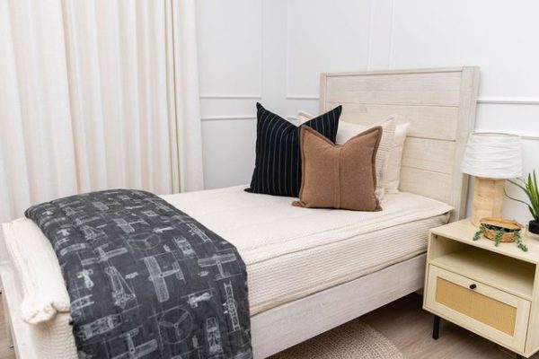 Lincoln Medium Pillow Cover For Discount - Image 4